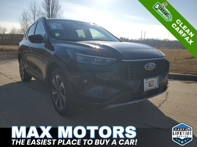 2024 Ford Escape Platinum's photo