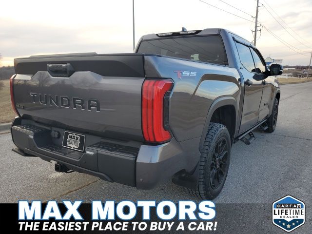 2023 Toyota Tundra SR5 CrewMax photo 3