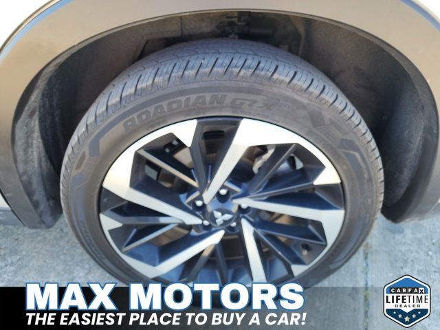 2023 Mitsubishi Outlander PHEV SE photo 4