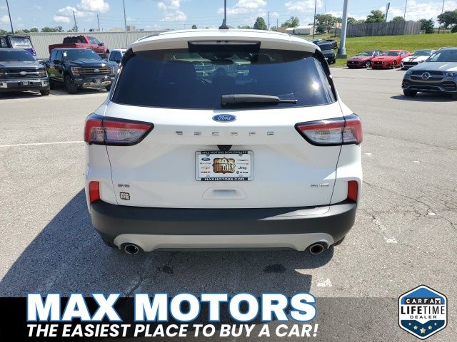 2022 Ford Escape SE photo 4