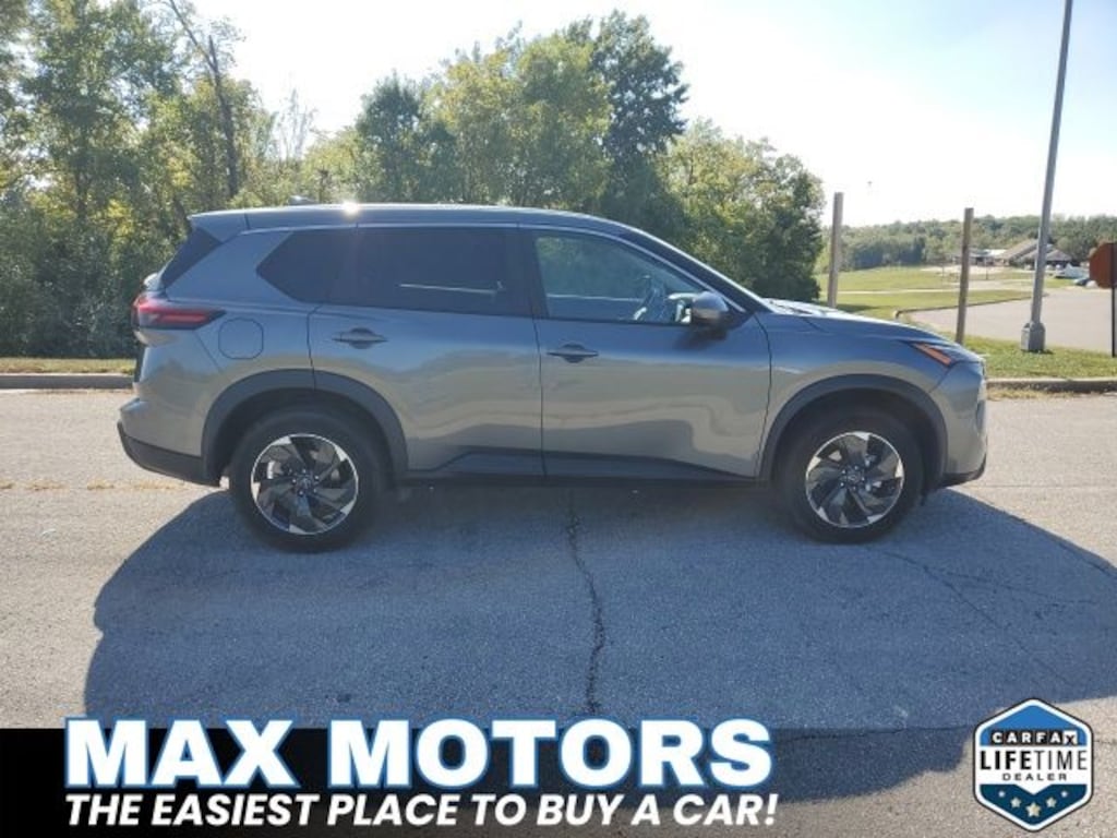 Used 2024 Nissan Rogue SV SUV