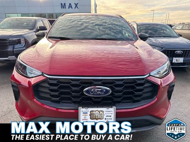 2025 Ford Escape ST-Line photo 2