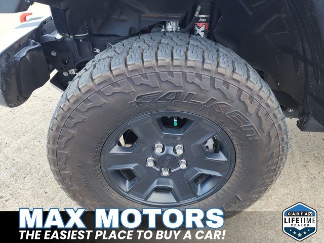 2023 Jeep Gladiator Mojave photo 3