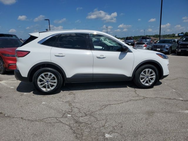 Used 2022 Ford Escape SE with VIN 1FMCU9G69NUA86159 for sale in Kansas City