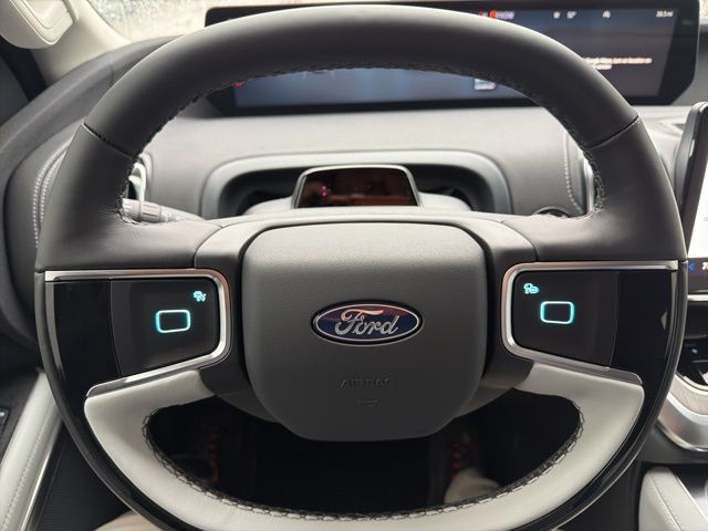 2025 Ford Expedition Platinum - Photo 26