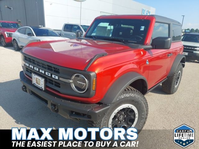 2024 Ford Bronco Black Diamond photo 3