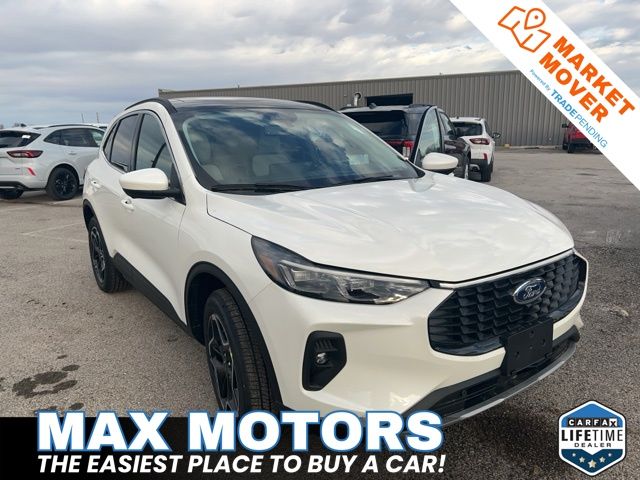 2026 Ford Escape Platinum's photo