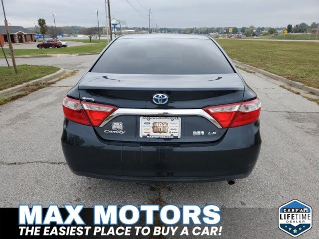 Used 2017 Toyota Camry Hybrid LE Sedan