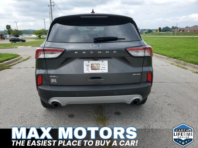 2020 Ford Escape SEL photo 4
