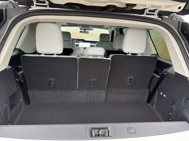 2025 Ford Expedition Platinum - Photo 15