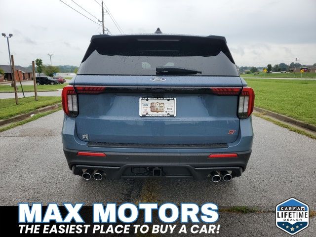 2025 Ford Explorer ST photo 3