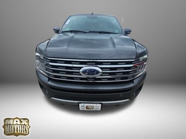 Used 2020 Ford Expedition XLT with VIN 1FMJU1JT9LEA29247 for sale in Kansas City