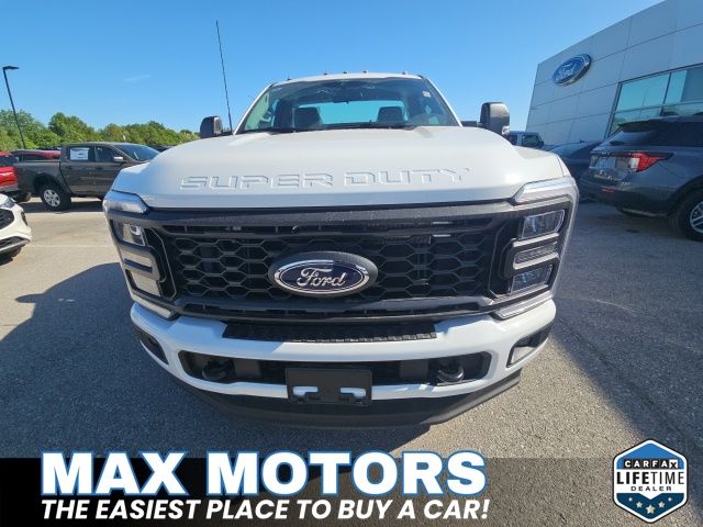 2025 Ford F-350 XL photo 2