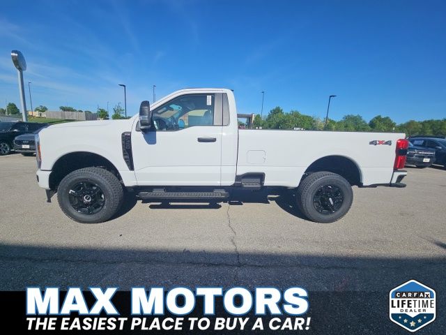 2025 Ford F-350 XL photo 4