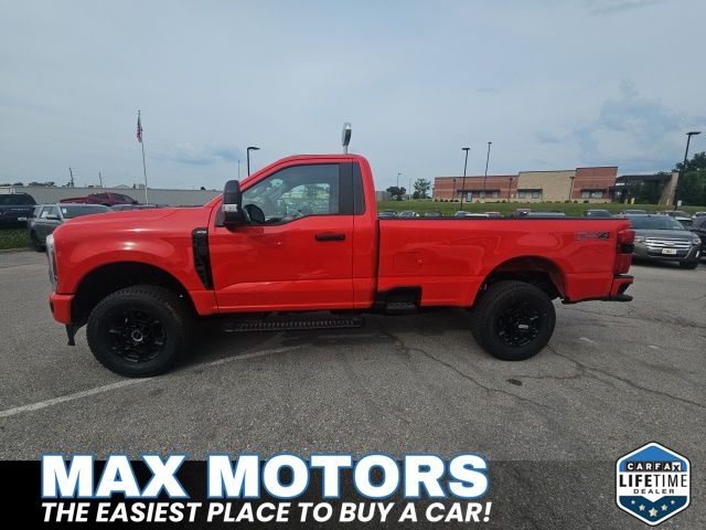 2025 Ford F-350 XL photo 4