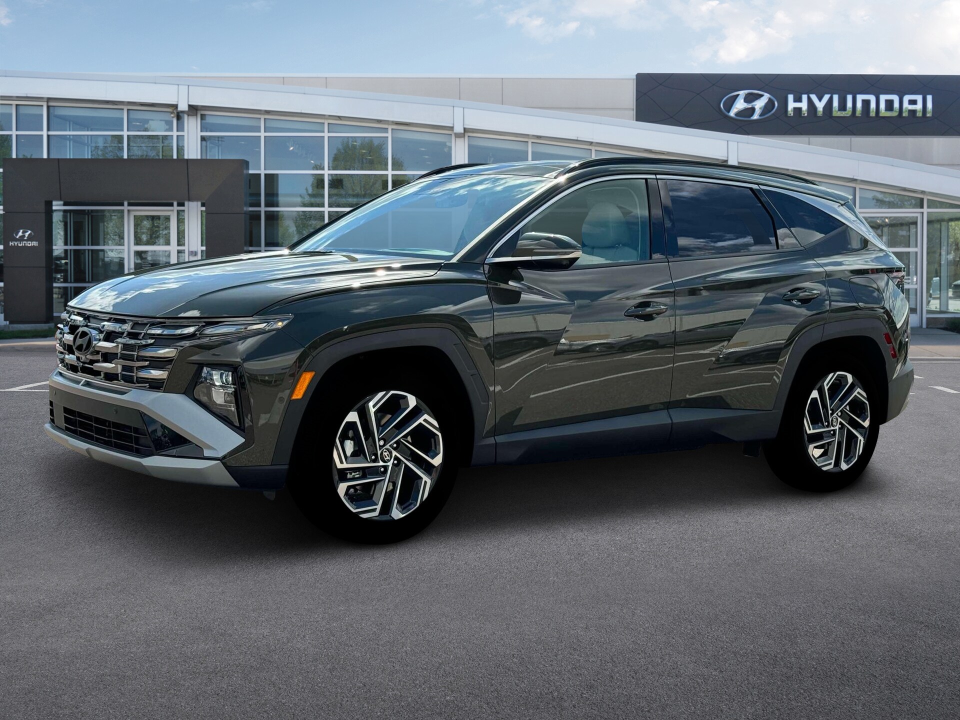 2025 Hyundai Tucson Limited photo 2