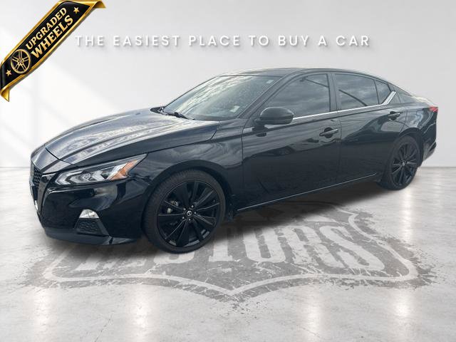 Used 2021 Nissan Altima SR with VIN 1N4BL4CV4MN410541 for sale in Kansas City