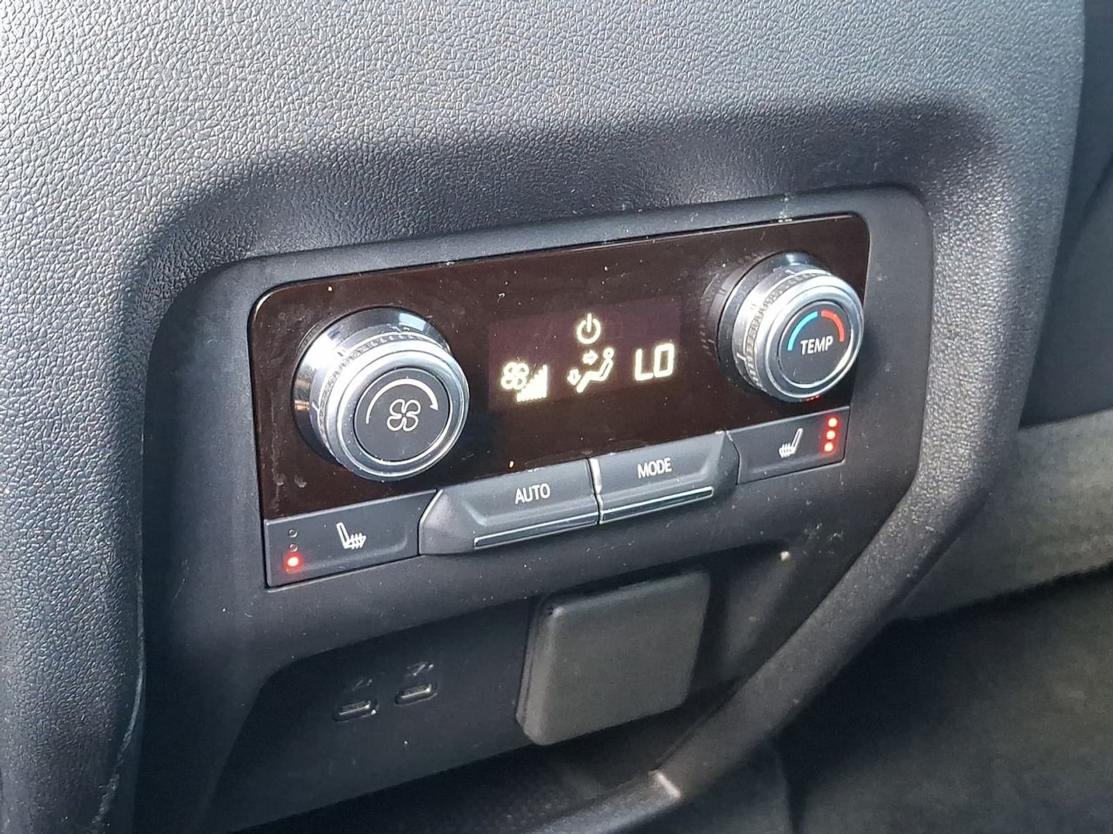 2024 GMC Acadia Denali - Photo 21