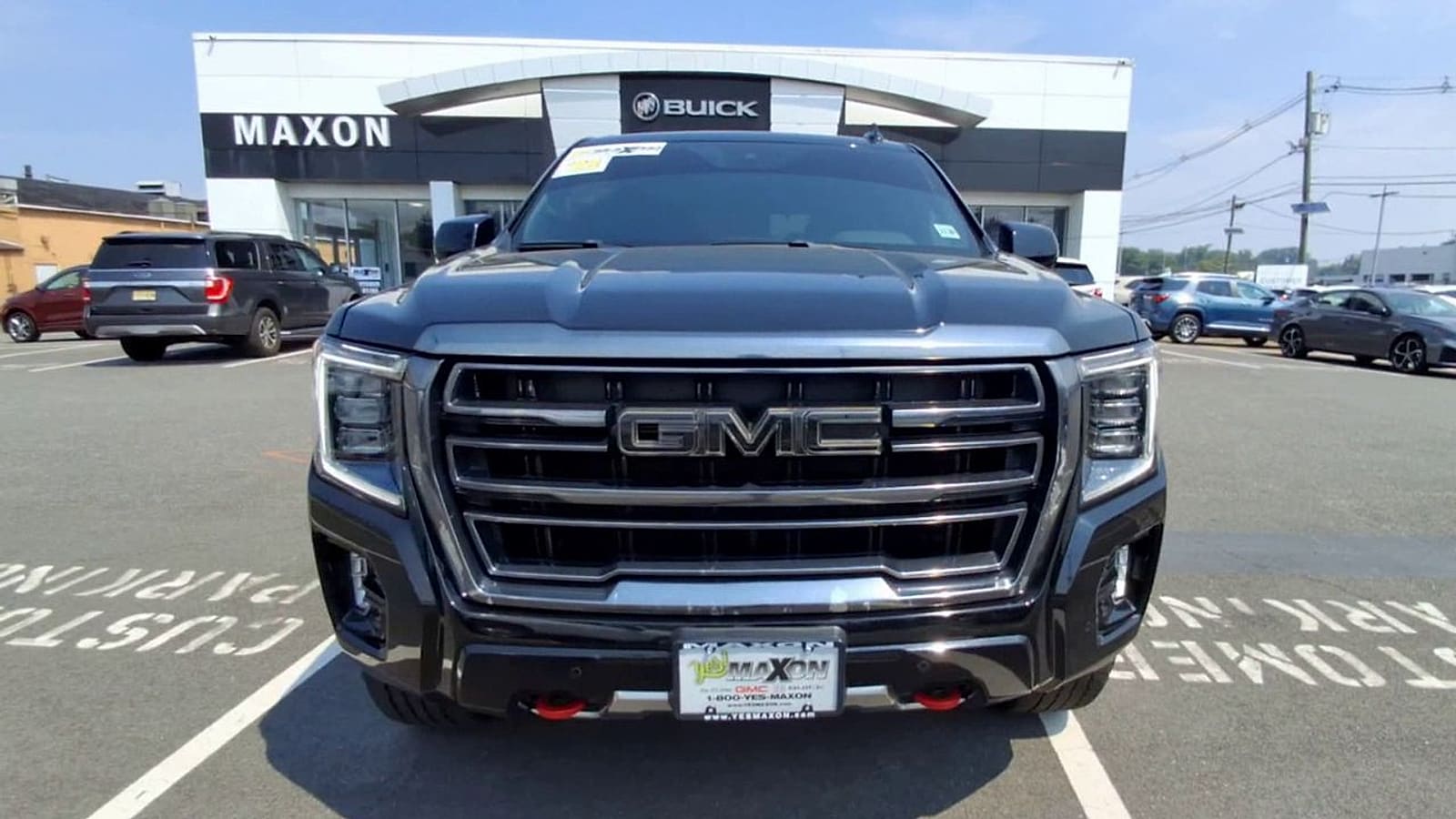 2023 GMC Yukon AT4 - Photo 7