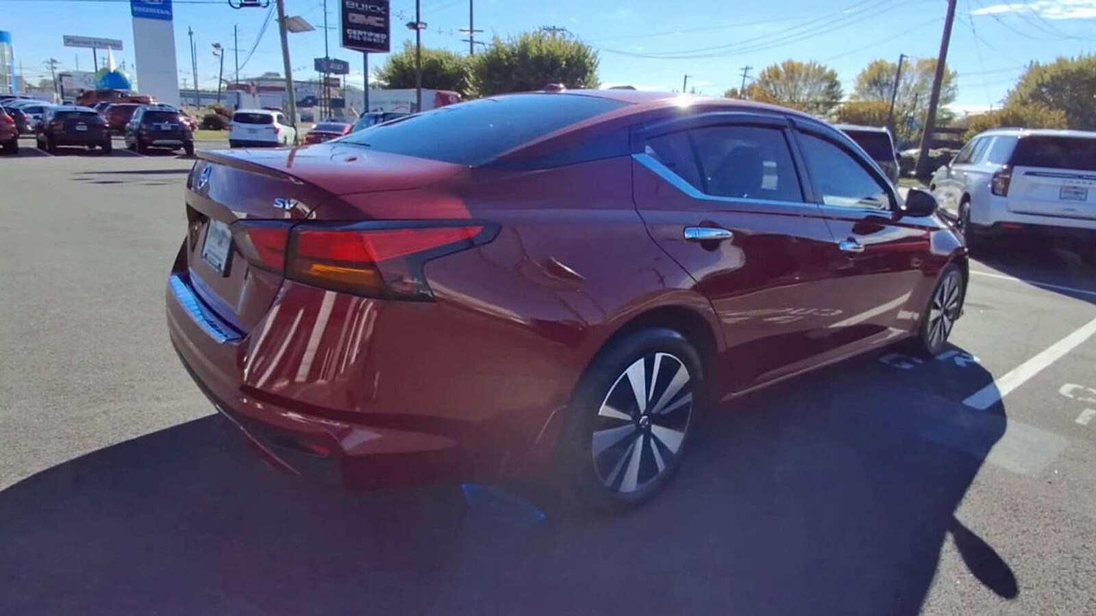 2021 Nissan Altima SV photo 2