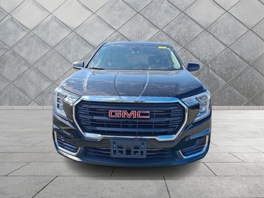 Used 2022 GMC Terrain SLE SUV
