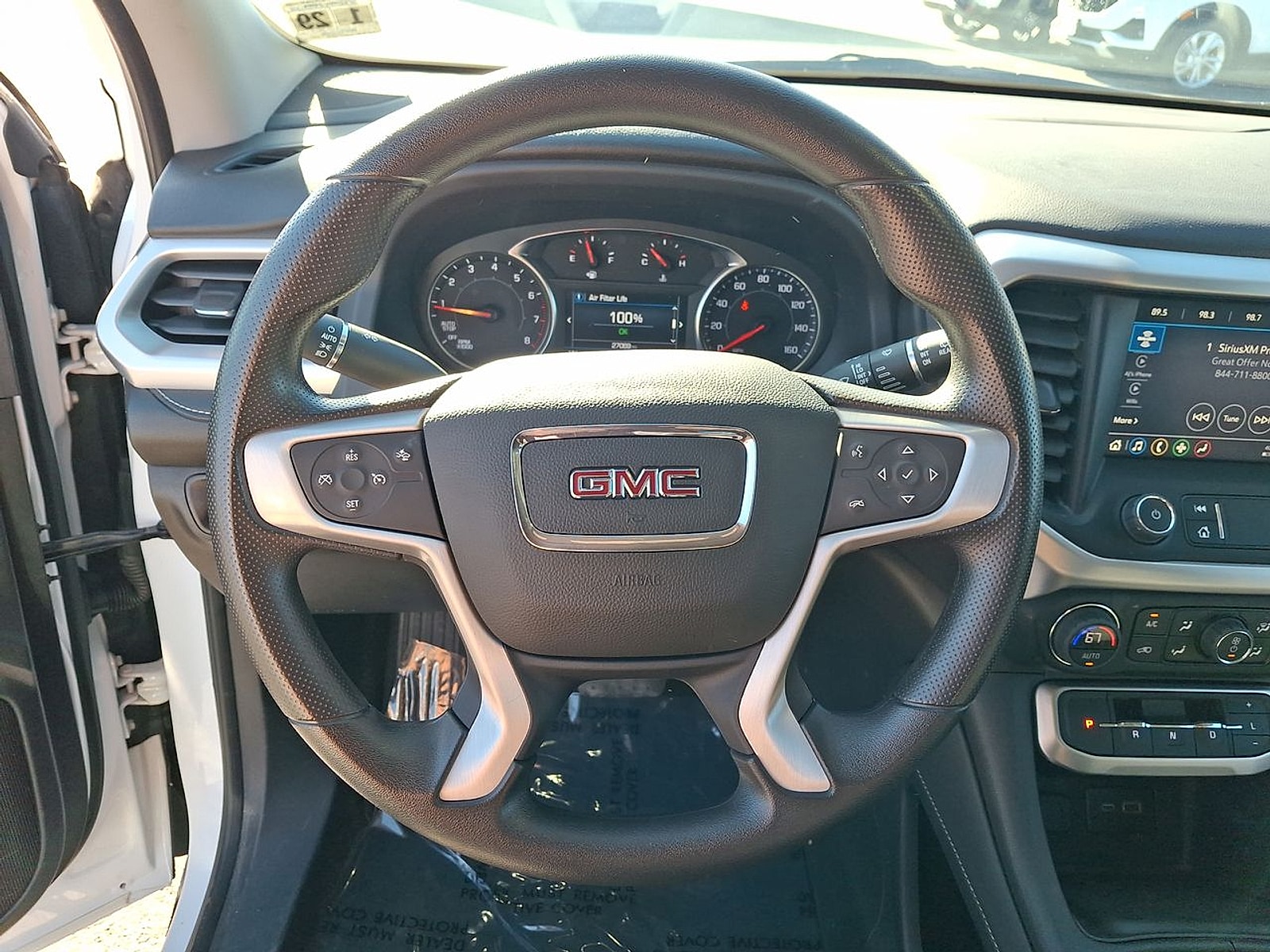 2023 GMC Acadia SLE - Photo 11