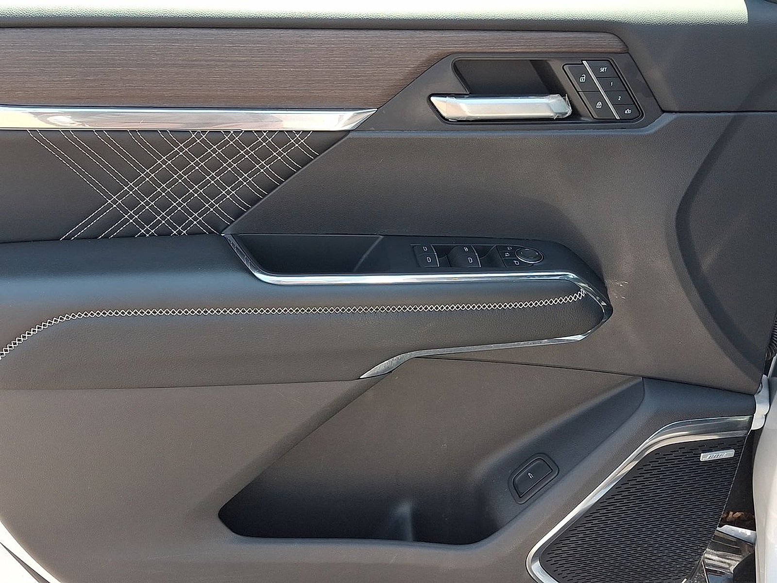 2024 GMC Acadia Denali - Photo 22