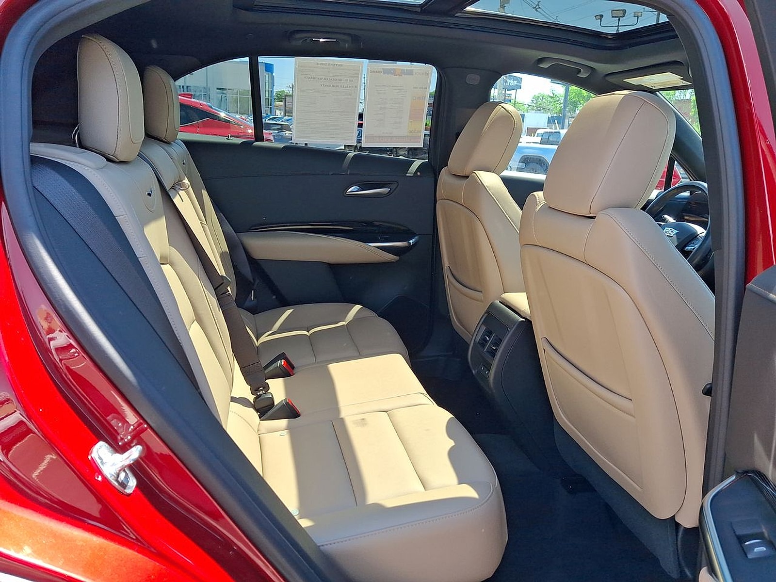 2024 Cadillac XT4 Luxury - Photo 27