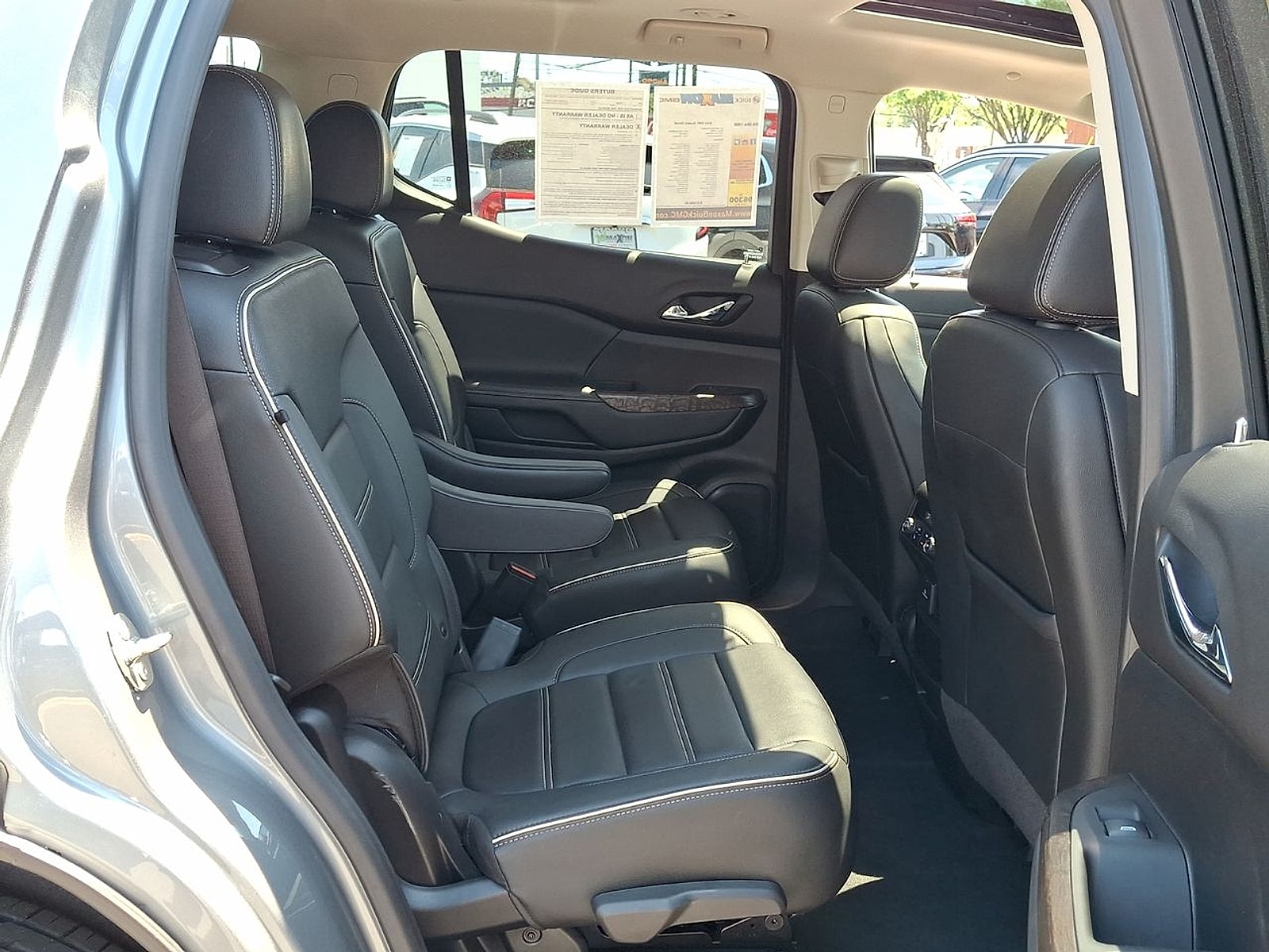 2023 GMC Acadia Denali - Photo 28