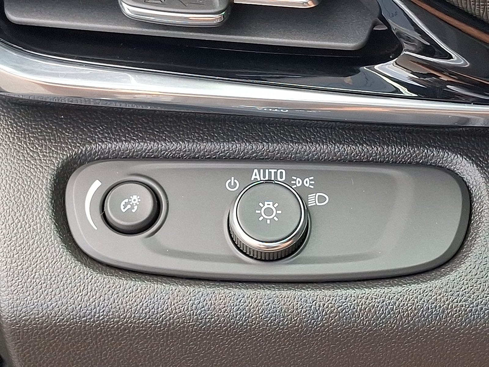 2024 Buick Envista Sport Touring - Photo 17