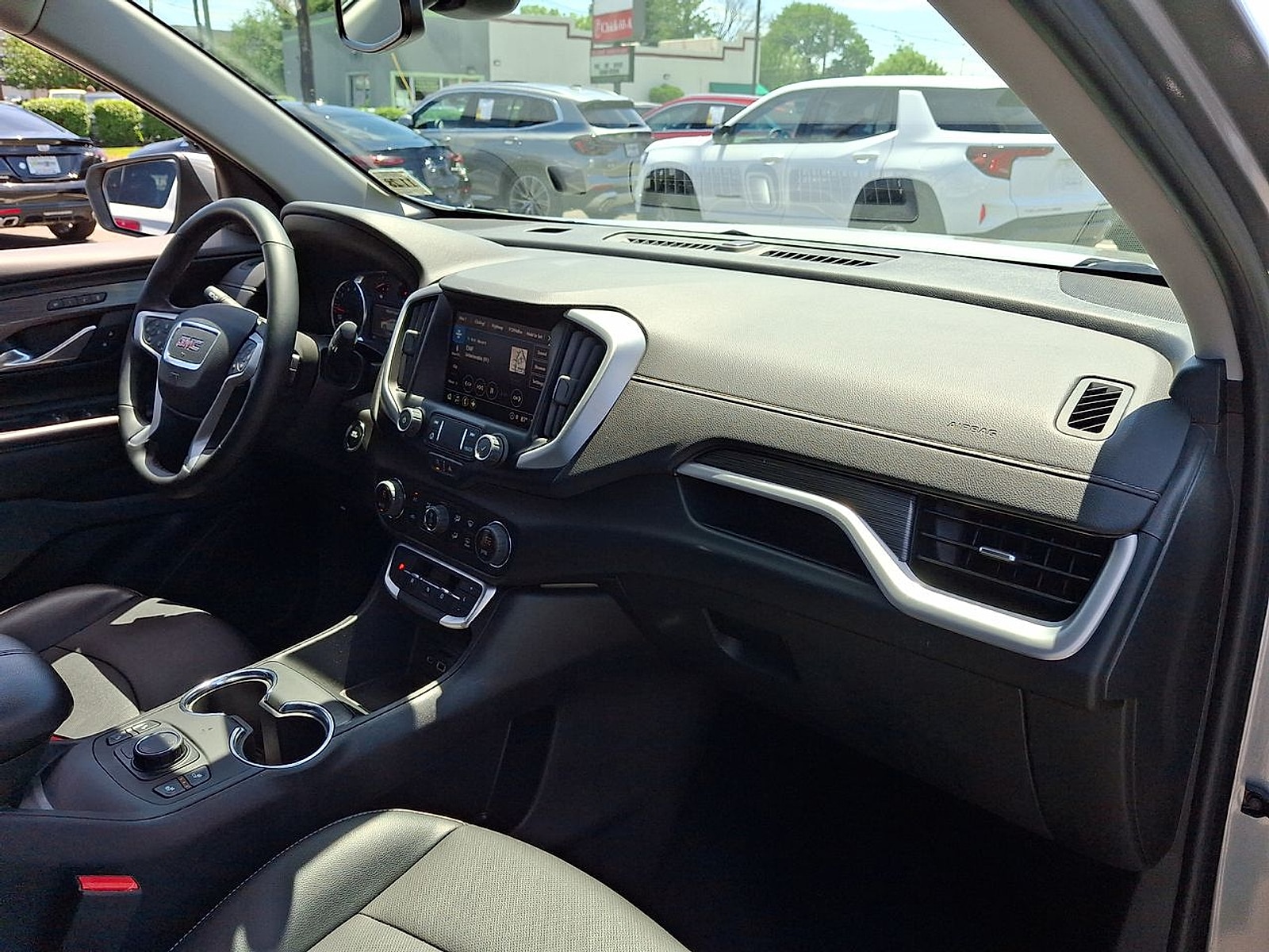 2024 GMC Terrain SLT - Photo 28