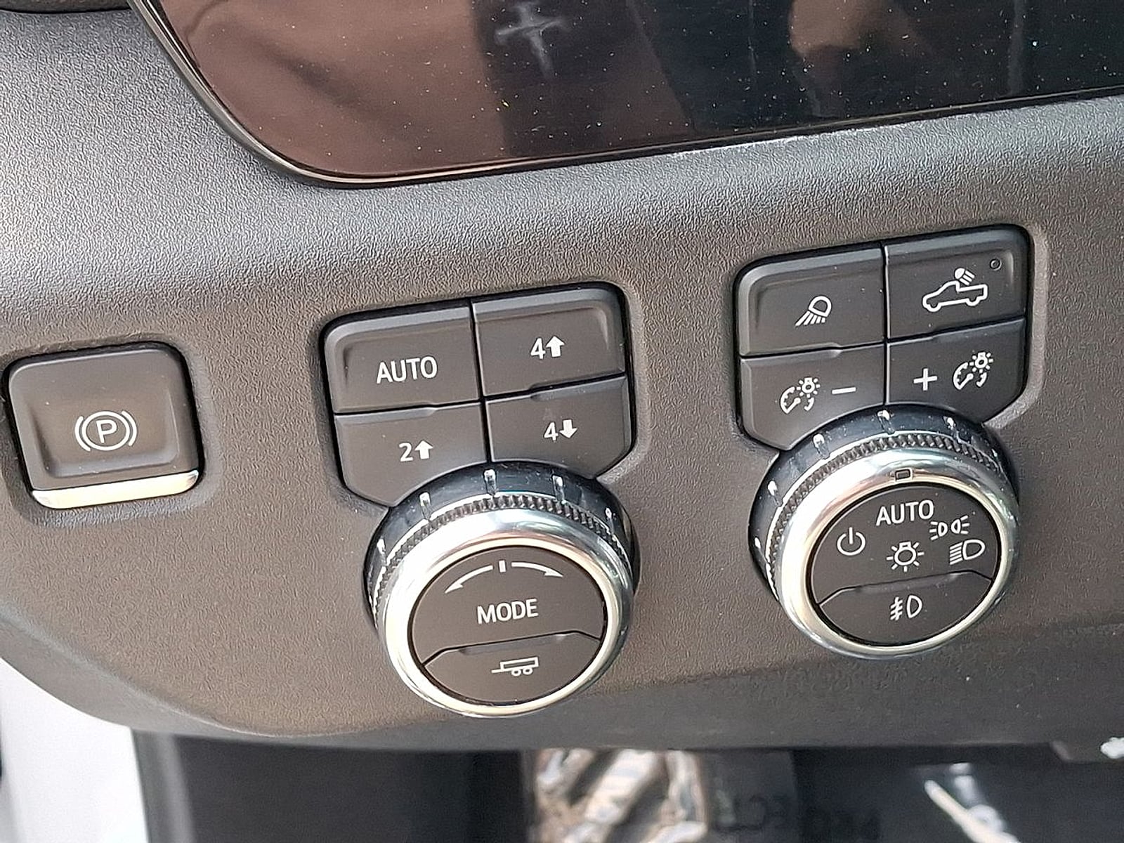 2023 GMC Sierra 1500 SLT - Photo 18