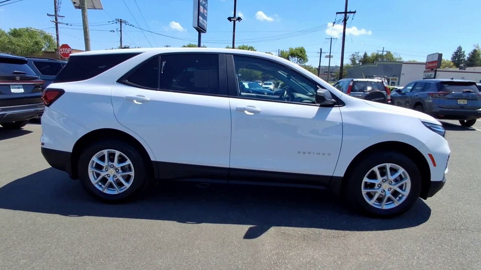 2024 Chevrolet Equinox LS - Photo 9