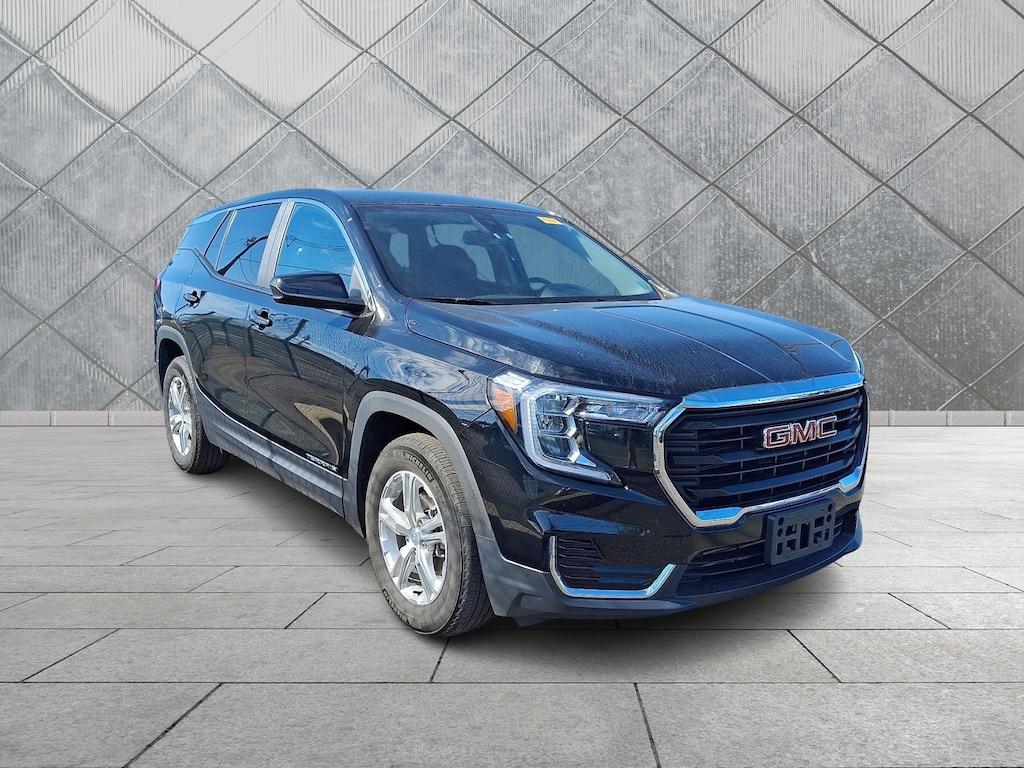 Used 2022 GMC Terrain SLE SUV
