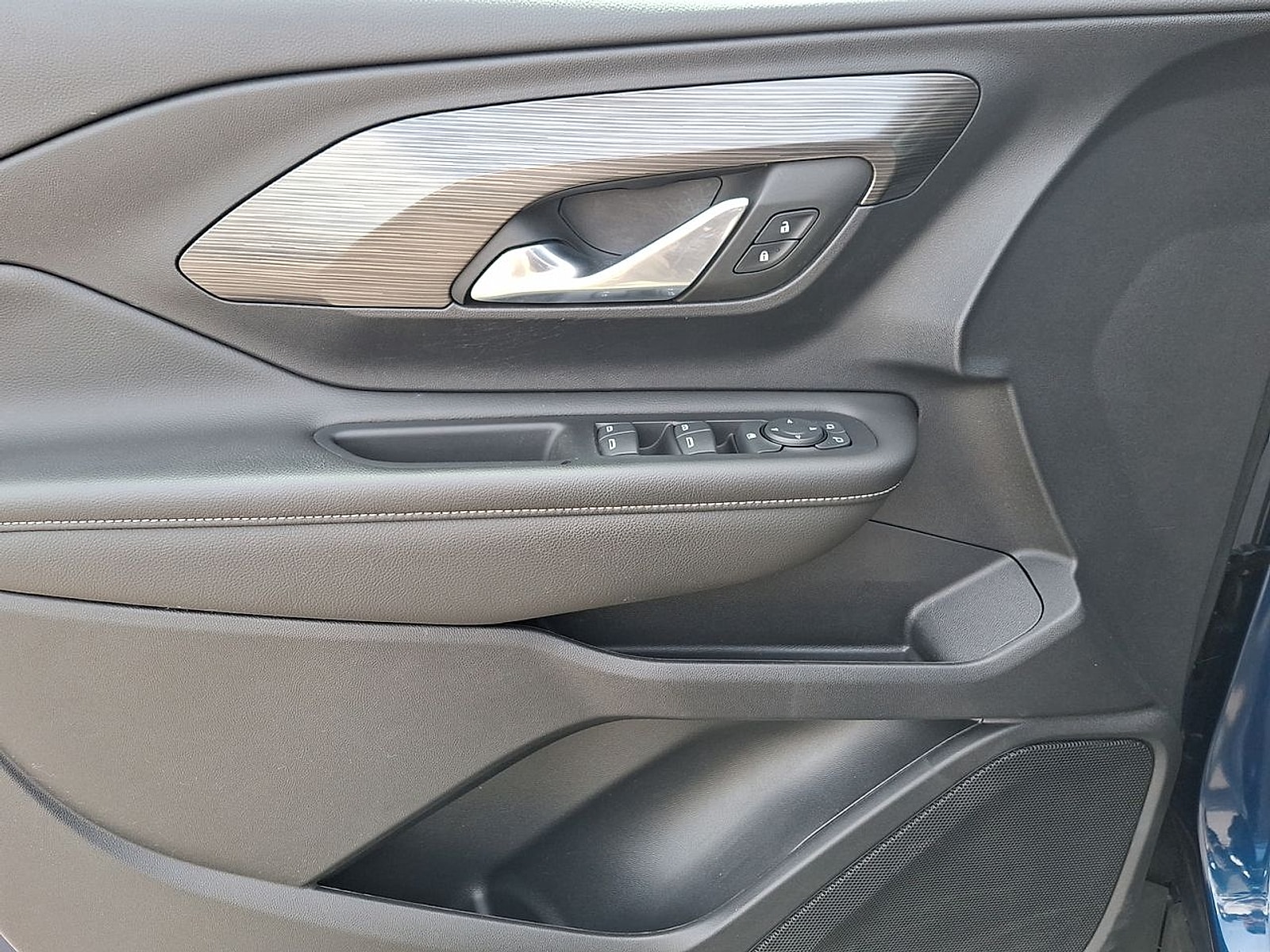 2023 GMC Terrain SLE - Photo 21