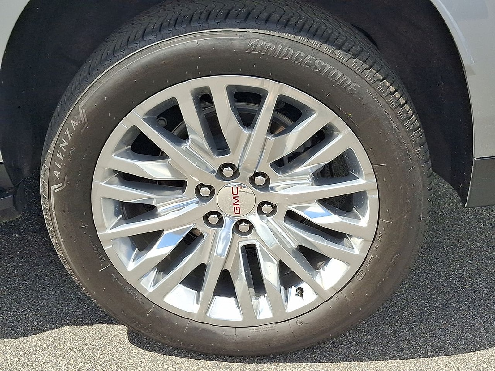 2024 GMC Yukon XL SLT - Photo 33
