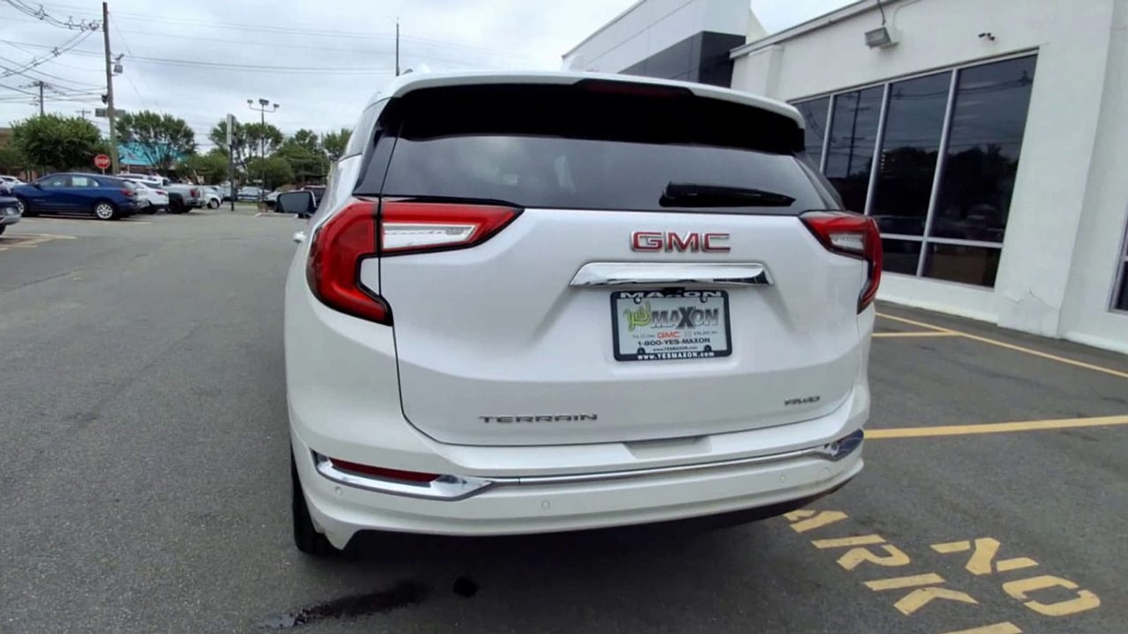 2023 GMC Terrain Denali - Photo 3