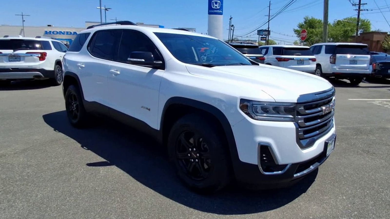2023 GMC Acadia AT4 - Photo 8
