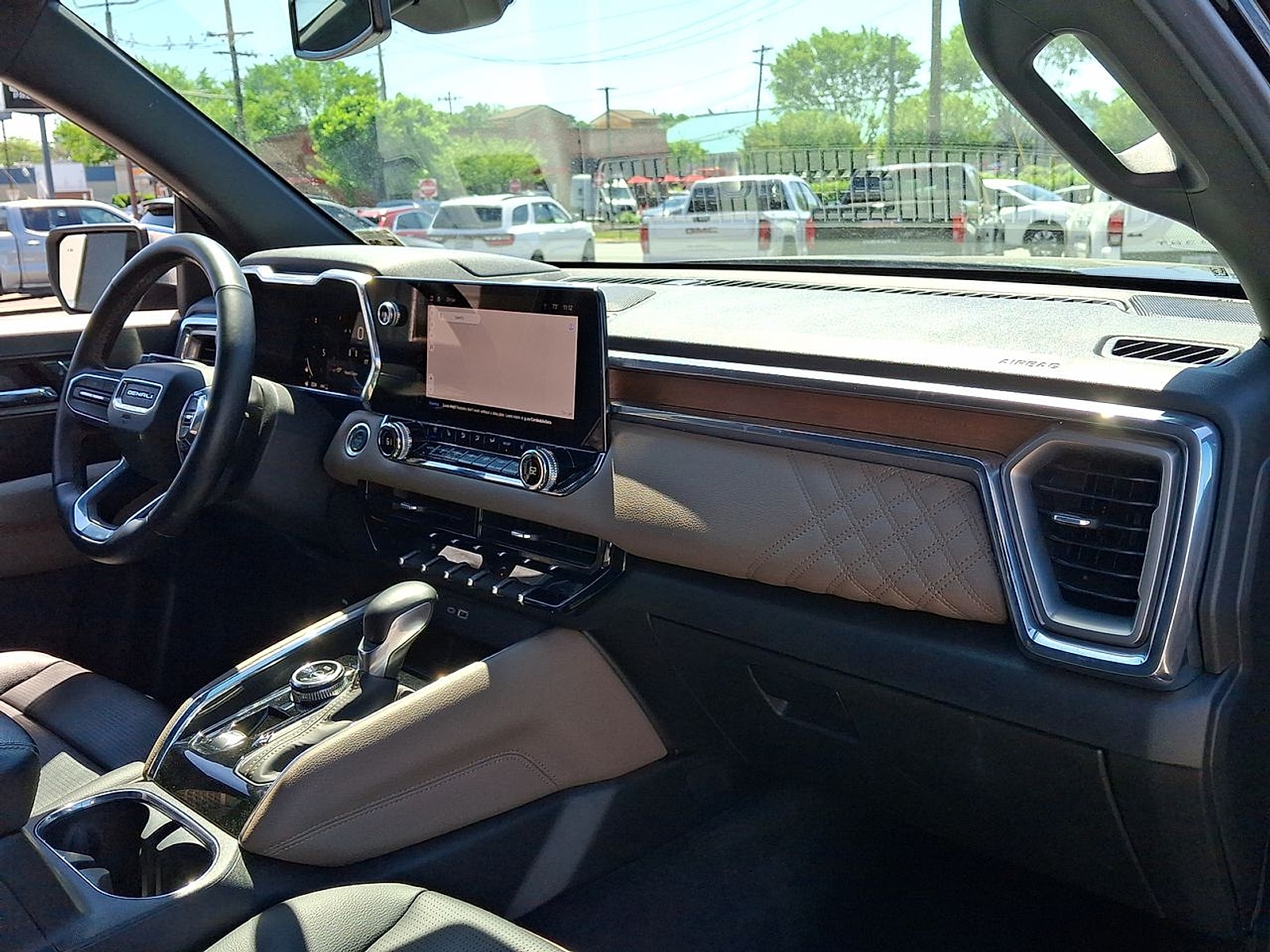 2023 GMC Canyon Denali - Photo 28