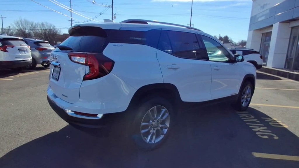 Used 2022 GMC Terrain SLT SUV