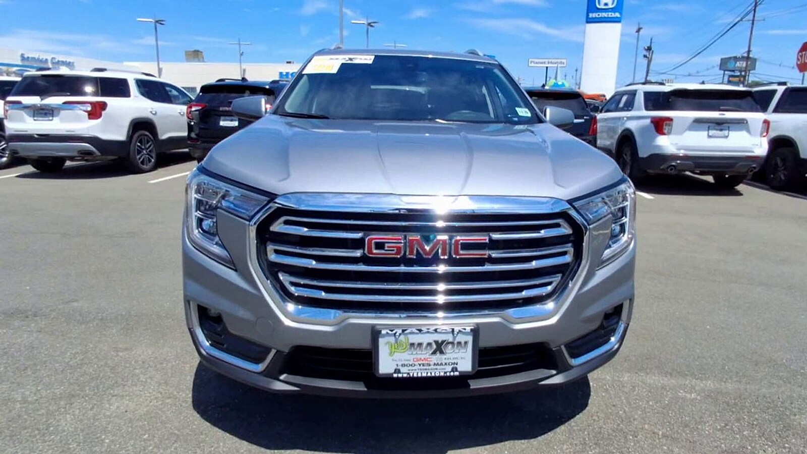 2024 GMC Terrain SLT - Photo 7