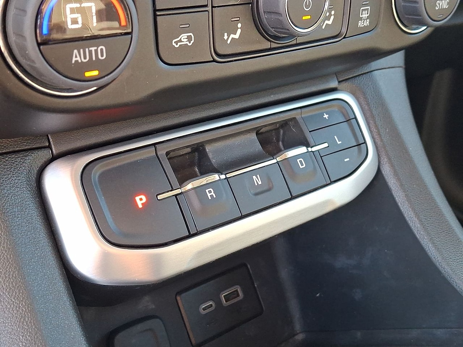2023 GMC Acadia SLE - Photo 15