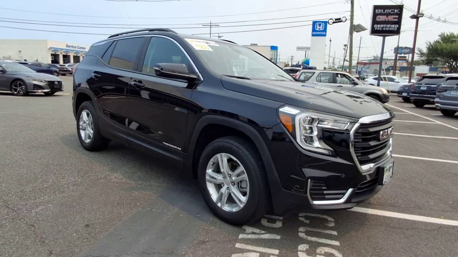2023 GMC Terrain SLE - Photo 8