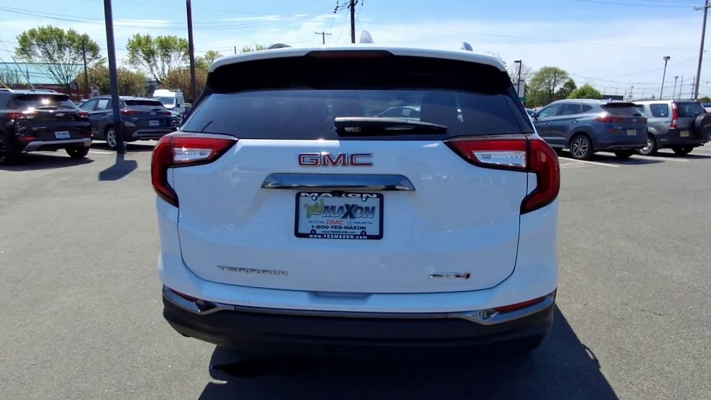 Used 2023 GMC Terrain AT4 SUV