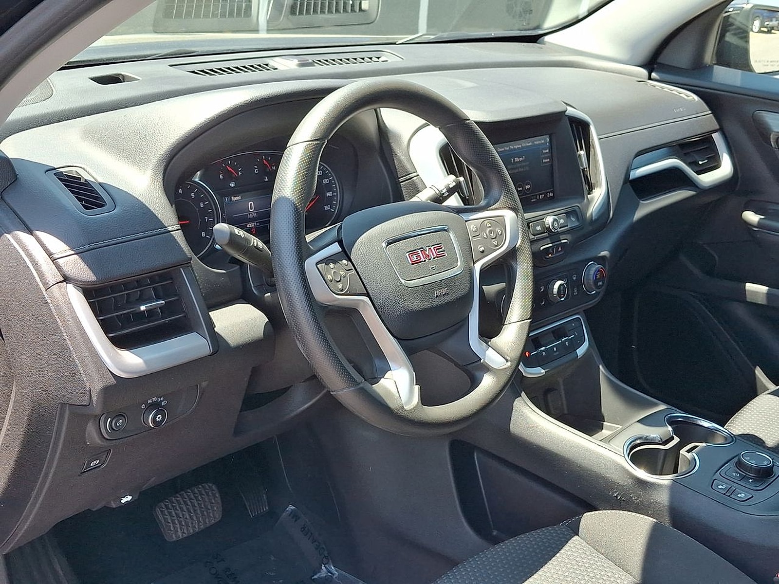 2022 GMC Terrain SLE - Photo 10