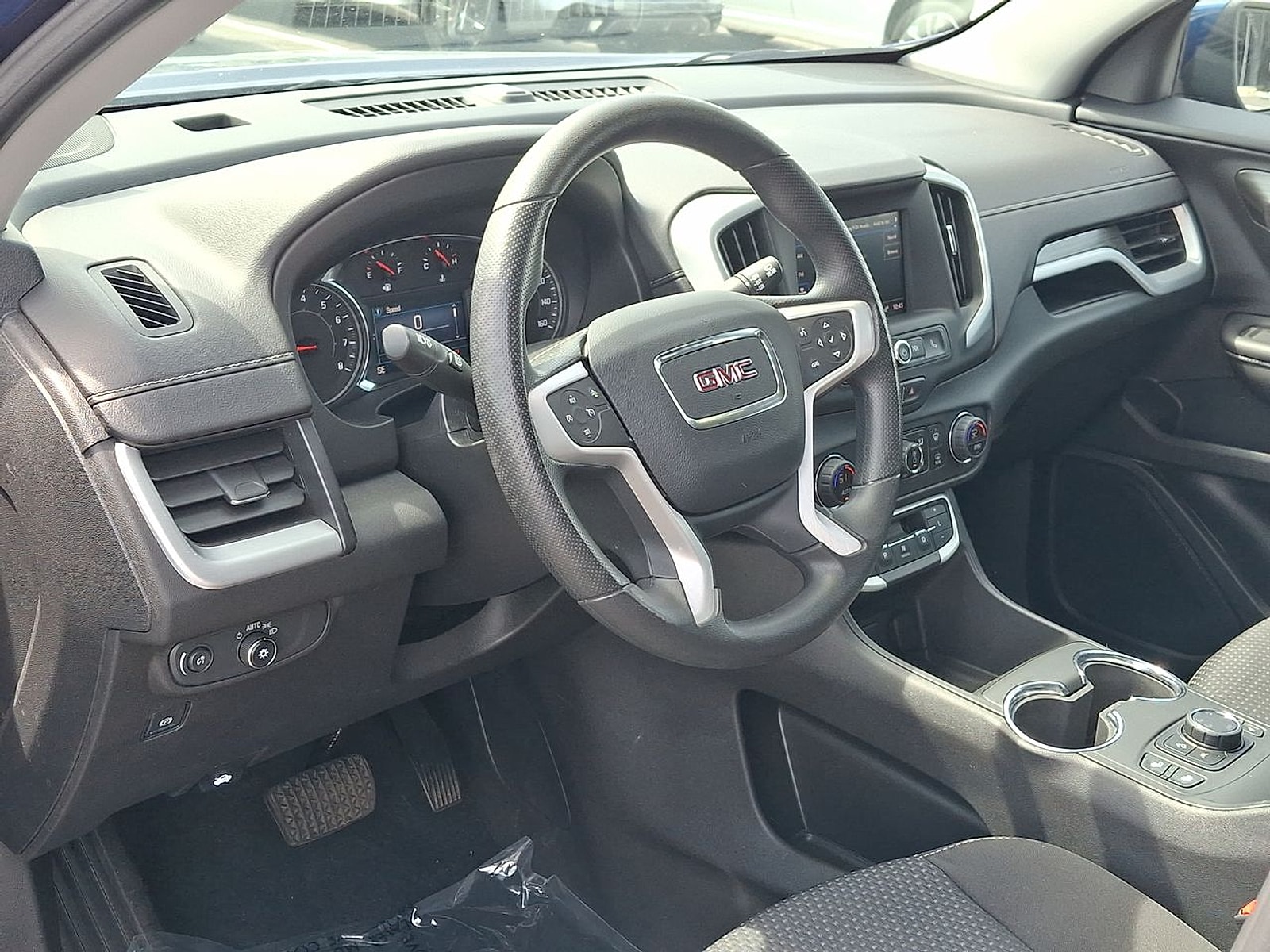 2023 GMC Terrain SLE - Photo 10