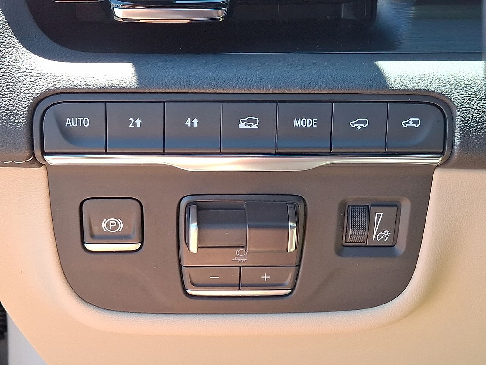 2024 Cadillac Escalade ESV Premium Luxury - Photo 17