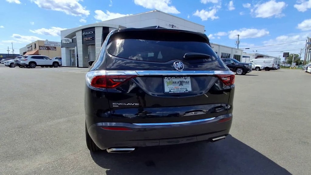 Used 2024 Buick Enclave Essence SUV