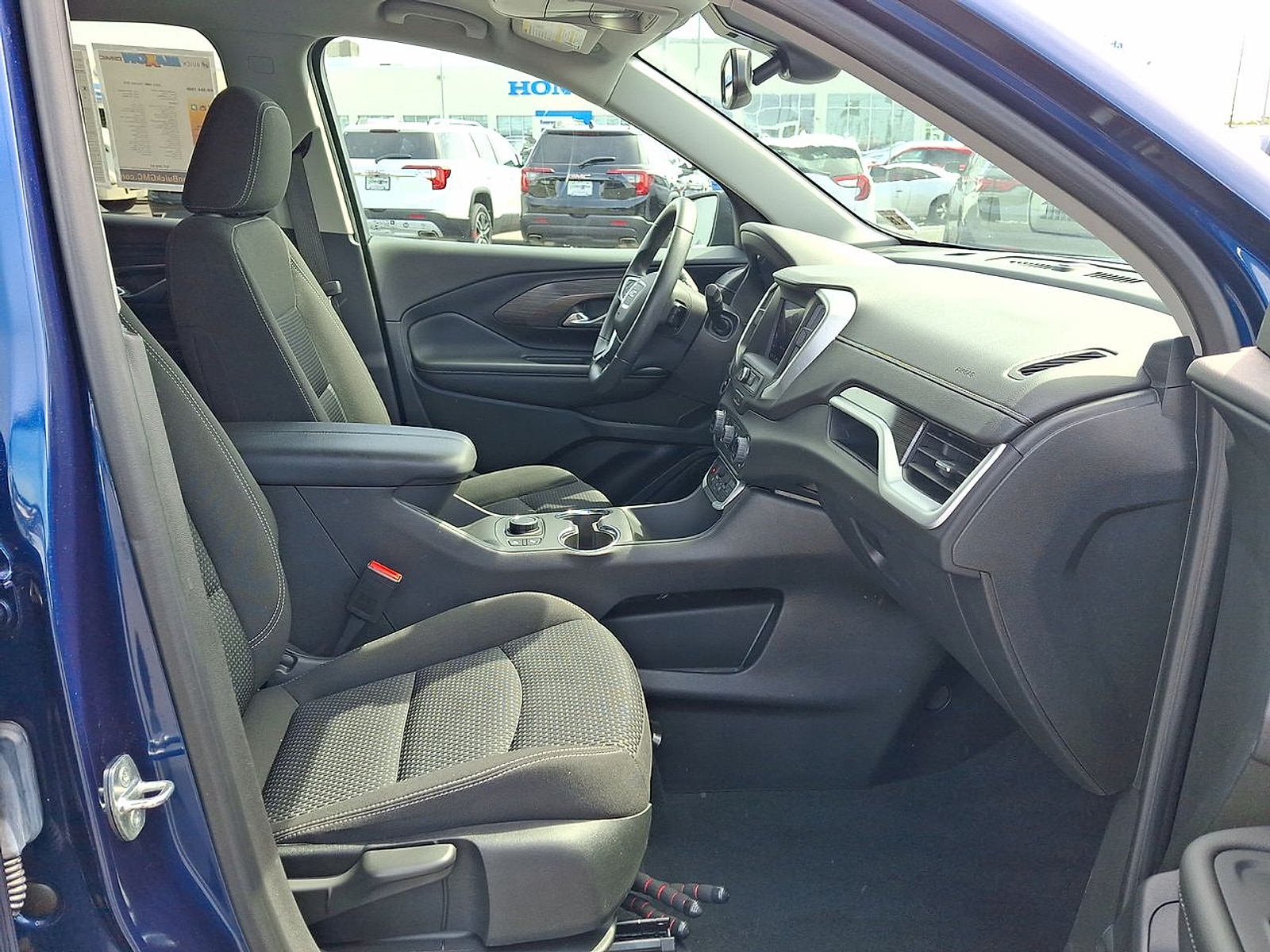 2023 GMC Terrain SLE - Photo 27