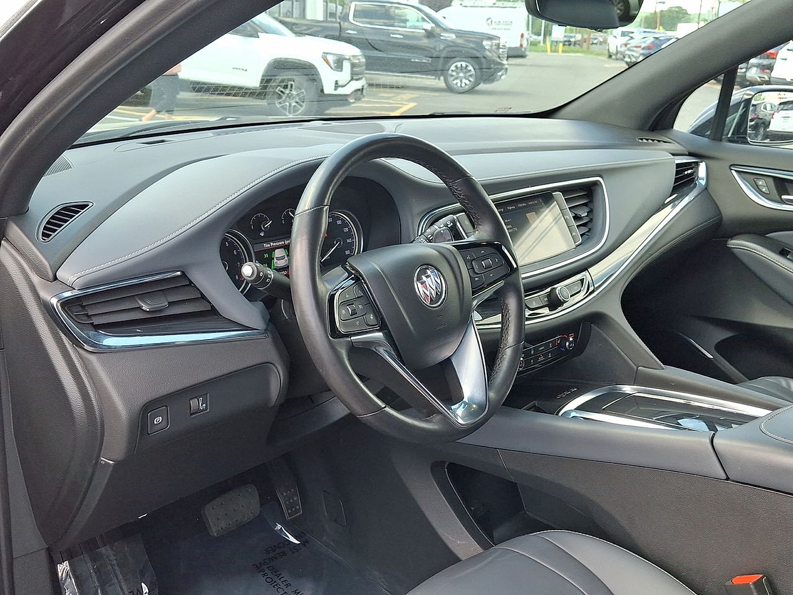2024 Buick Enclave Essence - Photo 10